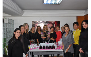 Kendi Cosmetics Franchise Projesini İzmirli iş kadınlarına tanıttı.
